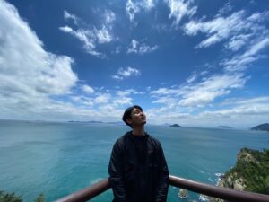 Kang Ki-doong Instagram - 마음껏좋은공기마시고싶다#태양이비춘바다색깔#하늘이그린구름그림#하트다하트