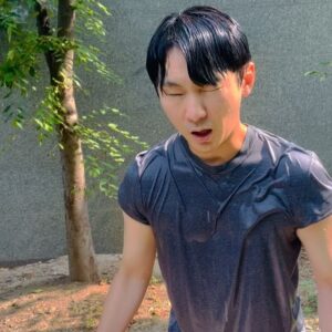 Kang Ki-doong Instagram - 안녕하세요 배우 강기둥 입니다.

배우 남연우씨(@nnnyyyywww)의 지목을 받아서 2023 아이스버킷 챌린지에 참여할 수 있게 되었습니다.

드디어 대한민국에 첫번째 루게릭환자를 위한 요양병원이 건립된다고 하는데요.
끝까지 많은 관심과 응원 부탁드리겠습니다.

더불어 루게릭 환우 여러분들에 건강과 행복을 기원하겠습니다.

다음 지목은 배우 손지윤씨(@jijijiyoon)와 배우 공승연씨(@0seungyeon)입니다.
부탁드리겠습니다. #2023아이스버킷챌린지