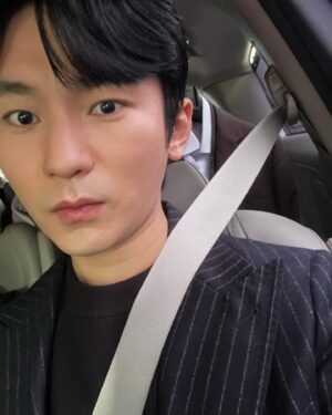 Kang Ki-doong Instagram - 셀ㅋ아#비가#추적추적#오래도내린다