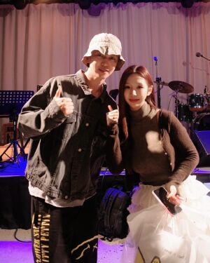 Kang Kyun-sung Instagram - ⠀
나연아~ 첫 콘서트 축하해~ 데뷔 10주년도!
자작곡 너무 좋았고 커버 곡도 너무 좋았어~
라이브도 최고!
무엇보다 공연 후 마음이 따뜻해지고
행복이 가득해져서 좋았어~
좋은 에너지를 주는 가수! 늘 응원한다!😍👍