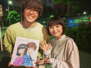 Kanta Sato Instagram - 『結婚するって、本当ですか』
本日より
Amazon プライムビデオにて
配信となっております‼️

一人の時間を大切にする
不器用な二人が模索する結婚のかたち
愛に溢れた登場人物と、
綺麗な日本の景色
物語を前へ前へと
押し進めてくれる
Aimerさんの素敵な楽曲、
とにかくご覧いただきたいです！

写真は僕のクランクアップ日に
原作者の若木民喜先生から
二人の絵をプレゼントしていただきました✌️✌️

@aoiwakana0630