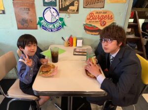 Kanta Sato Instagram - 結婚するって、本当ですか

困ると口角上げてたら
現場でケロッピと呼ばれるようになりました🐸

たのしかったなーーー

いっぱい笑って
色んなところに行ってきました✌️