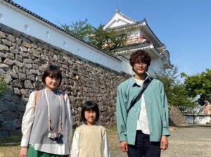 Kanta Sato Instagram - 結婚するって、本当ですか

困ると口角上げてたら
現場でケロッピと呼ばれるようになりました🐸

たのしかったなーーー

いっぱい笑って
色んなところに行ってきました✌️