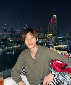 Kantapon Jindataweephol Instagram - Happy Valentine's Day Na Ja 💖