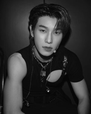 Kantapon Jindataweephol Instagram - 🖤