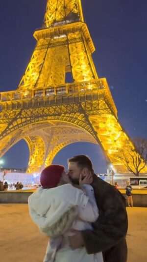 Kapinha Instagram - Dia dos Namorados na cidade mais romântica do Mundo❤️
Quem sabe qual é?
#valentinesday #love #diadosnamorados #couple #travel #happiness