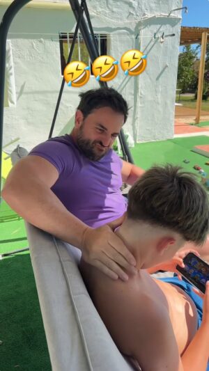 Kapinha Instagram - E tu? 😂 Davas ou não davas? 🤣🤣
•
•
#trend #trending #actors #yes #lol #funny #humor #fatherandson #fun #kapinha #gabrielkapinha #comedia #comedy #engraçado #divertido