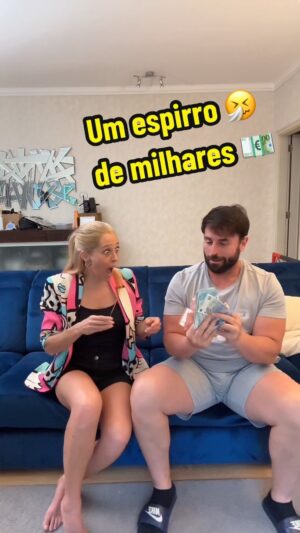 Kapinha Instagram - Um espirro de milhares 🤧🤑🤣
Quem não se importava de ter esta constipação? 💶 😂😂😂
 
#comedia #humor #casal #kapinha #kapinhacomedia #couple #funny #couple #couplegoals #comedy #lol