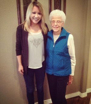 Kara Eberle Instagram - Happy Thanksgiving to all and happy 90th birthday to grandma!