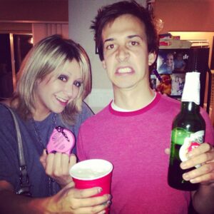 Kara Eberle Instagram - Think I know who's responsible for the beer leash on this weeks RT life...