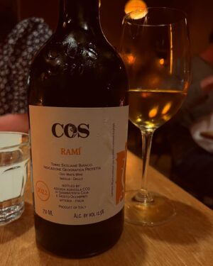 Kara Wang Instagram - #SommelierSunday 🍷 One of my favorite wine producers from Sicily, the COS “Rami” Terre Siciliane Bianco is made of a 50-50 blend of Inzolia and Grecanico. A beautiful orange that drinks more like a robust white because of the short amount of skin contact. Lovely minerality with soft stone fruits on the palate, was so thrilled to see this on the @etra.la wine list 🍷

#sommelier #cos #sicilianwine #orangewine