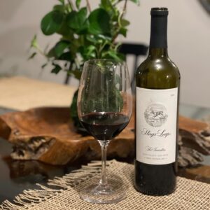 Kara Wang Instagram - #SommelierSunday 🍷 anything more classic than a bottle of @stagsleapwinecellars ? The Investor is a blend of Merlot, Petite Syrah, Cabernet Sauvignon, and Malbec. A full bodied red with notes of plum and pepper, this wine would be a delicious pairing with some lamb. 🍷 

#wine #sommelier #stagsleap