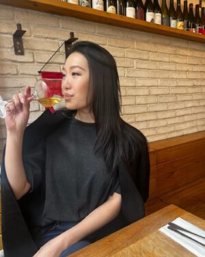 Kara Wang Instagram - #SommelierSunday 🍷 this True Faith white wine is a certified organic 100% Chenin Blanc from the Loire Valley. With zero sulfites, this wine was crisp, refreshing, and mineral with notes of apricot on the palate. Paired perfectly with lunch of hamachi crudo and salmon confit at one of my favorite restaurants in Paris @mokonutsbakery ❤️ 

#wine #sommelier #cheninblanc