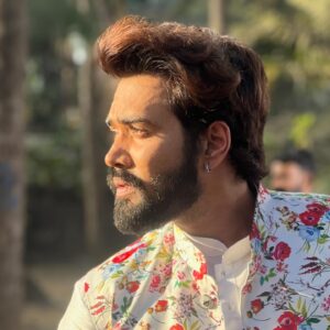 Karan Khanna Instagram - Gazing!