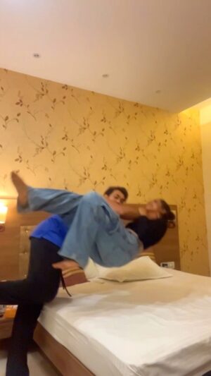 Karan Khanna Instagram - Choke Slam 😵
.
.
.
#johncena #chokeslam #aditibhagat #karankhanna #aasma #bts #reallife #udaariyaan #ko #knockout