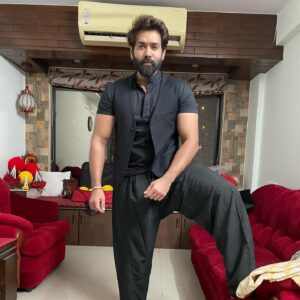 Karan Khanna Instagram - Ye Toh no shave December ho Gaya…
🧔
