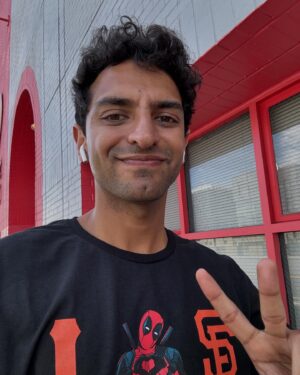 Karan Soni Instagram - @sfgiants thank you for having us for your @marvel night and for this dreamy custom jersey!! ⚾️🏟️🧢