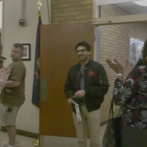 Karan Soni Instagram - Was lucky enough to direct tonight’s episode of @abbottelemabc on @abcnetwork 😊😊 This crew was so welcoming and warm to me and helped me so much with my second go around behind the camera. Forever grateful to @quintab for opening this door and welcoming me into her warm joyous show!! In awe of the amount of work this woman does on a daily basis to make this show happen, and with so much grace and style. The last slide is me on the last day of the shoot on 4 hours of sleep for two weeks straight cause I was so anxious about fucking this up! Fun!! Watch tonight on @abcnetwork or next day on @hulu