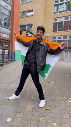 Karanvir Sharma Instagram - India 🇮🇳 India 🇮🇳 India

Manifest kiya aur poora hua. 

What a glorious victory ✌️ 🏆 

#worldcup #cricketworldcup #indiancricketteam #win #cricket #worldcup2024 #india #reels #trending #indiavssouthafrica #icc #victory #axar #viratkohli #rohitsharma #bumrah #jadega #hardikpandya #karanvirsharma