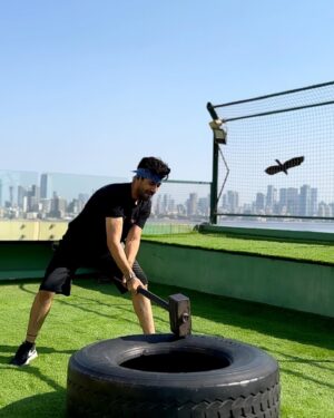 Karanvir Sharma Instagram - First day to new beginnings ! 

Happy #worldhealthday to me…to all of us. 

Sunshine, Magnesium, cycling, swimming, strength training, chamomile tea, intermittent fasting, no sugar, laughs, good movies. 
That’s all !! 

#fitness #healthy #hiit #workout #training #strength #karanvirsharma #kvians