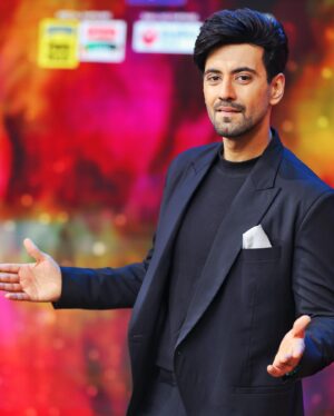 Karanvir Sharma Instagram - Host with the Most ?!

Stay tuned to @zeetv @zee5shows for #khaanagaanafungama today 5.30pm IST. 

I’m sure you’ll have as much fun as we did. 

📸- @pappu.gupta.549 

#karanvirsharma #karanvirsharma𓇼 #haider #rabbsehaidua #zeetv #zee5 #bollywood #host #fungames #challenge #liveevent #realityshows