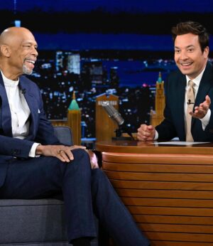 Kareem Abdul-Jabbar Instagram - Had a great time talking with Jimmy @FallonTonight 

Links to the show: 
https://youtu.be/1tQY-oHK3Zs 
https://youtu.be/3jys1psLS-g

Thank you @charlylpalmer for the incredible painting that was revealed last night

Kareemabduljabbar.com
