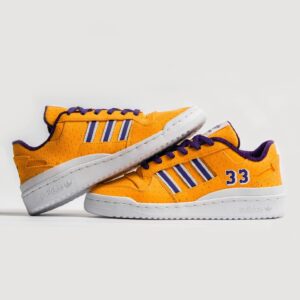 Kareem Abdul-Jabbar Instagram - Did you secure a pair of these custom #adidasFORUM at the @ntwrk SneakerCon event last weekend?

If you missed out, you can still sign up to win a special signed “Artist Proof” of the shoes on @adidas Creators Club. Winner is chosen July 6th!

Good luck and thank you for your support of the @skyhookfoundation. Together, we are giving kids a shot, that can’t be blocked!

#createdwithadidas