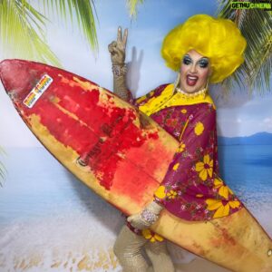 Karen From Finance Instagram - Surfs Up! 🏄‍♀️ She’s officially Out Of Office for @dragexpoau ‘23!! 💕