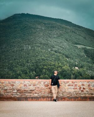 Karim Musa Instagram - Luna dice di scrivere "Road Trip Photo Dump" ma io sono antico e voglio scrivere "vacanze 2023"

Siamo tornati.
Si, quel bambino con le guance sono io.

PH @lunamenodieci