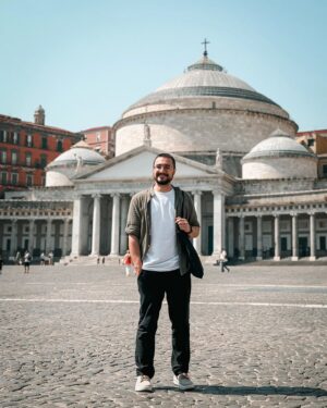 Karim Musa Instagram - Luna dice di scrivere "Road Trip Photo Dump" ma io sono antico e voglio scrivere "vacanze 2023"

Siamo tornati.
Si, quel bambino con le guance sono io.

PH @lunamenodieci