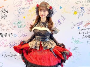 Karin Isobe Instagram - .

Black Reverie衣装版も☺️❤️
記念に載せちゃいます！笑

この衣装、改めて着ると本当華やかで
恋鐘のパワーを感じて好きっ✌🏻

みんなはどの衣装が好き…？

.
#バンナムフェス 
#バンナムフェス2nd
#バンナムフェス2nd_day2 
#シャイニーカラーズ 
#シャニマス #月岡恋鐘