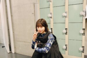 Karin Isobe Instagram - .

今日の私服…♡

.

#アミュボfes2023 💮
今日来てくれたみんなありがとう！
みんなの声聞けて最高だった！！！激アツ！

いろんな礒部推しのグッズも見えて嬉しかった！
いっぱいアピールして〜！見つけるから！
今日は2階席のぽかおたTシャツも発見したよ🫶🏻

ライブイベント2day、明日も楽しもうね！

.
#furfur #usagionline 
#ヘアアレンジ #ヘアメイク