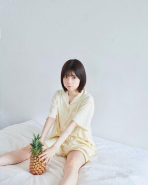 Karin Isobe Instagram - .

💛MIX JUICE  担当カラーは黄色です🍍💛

.
#アミュボch #アミューズ #声優