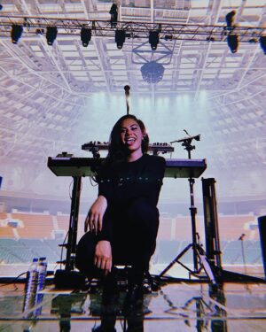 Karina DePiano Instagram - 🇰🇷 Incredible show last night in Seoul ✨🎹🌻🎹🌼 #BloomTour #TroyeSivan