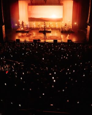 Karina DePiano Instagram - 🌏 Asia tour with Niki starts this weekend!! Excited for all the countries we get to visit *especially* the Philippines! 🇵🇭 Excited na akong bumisita ulet sa Pilipinas!! 🤍✨ 📸: @nattografi