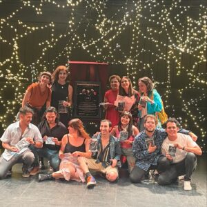 Karina Gidi Instagram - Un poco de todo este mes de junio. Desde la graduación de los grupos de 6o en CasAzul, la presentación del libro Las Larvas de Vero Langer en la @filco_coyoacan, la develación de placa de “Cero” de Ingrid Cebada, mi hermana Claudia en modo Blanca Nieves, algo de mis rutinas de salud, y mi pasión por los desayunos. 
Se está terminando la primera mitad del año, compas. Abrazos y cariños.