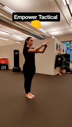 Karina Sorelli Instagram - Wing Chun training with @sifu_damien 🙏
Shil Lim Tao Form (Empty Hands)
. .
#wingchun #martialarts #melbourne
 #reels #reelsinstagram