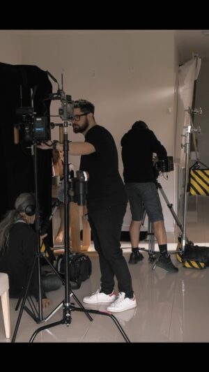 Karina Sorelli Instagram - Congrats to @karinasorelli for her first director’s job! 
Sofia: Part 1 🥳
Thanks to everyone involved in the project 🔥
It was a fun day 🙌
.
.
.
#melbourne #filmmaker #director #filmmaking #filmmakingworld #filmmakersworld #victoria #australia #karinasorelli #kevinmvau #mcreativ