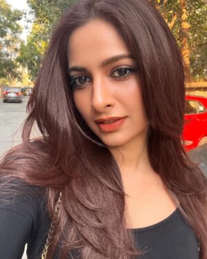 Karishma Sawant Instagram - 🦋🤳