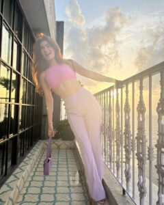 Actress Karishma Sharma HD Instagram Photos and Wallpapers June 2024