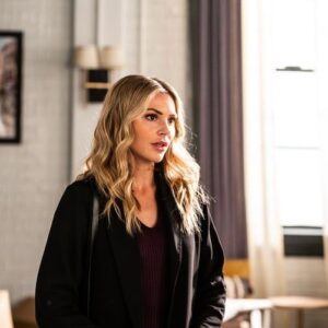 Karissa Lee Staples Instagram - #Tonnie 💔 tonight at 8/7c on CBS. @swatcbs 

📸 @davinophotostudio