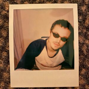 Karl Glusman Instagram - Bun venit în Bucuresti 📸 @maikamonroe #watcher