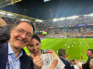Karl Lauterbach Instagram - 2:0!!!!!!! Musiala Spieler des Tages. Kaum zu halten ohne Foul!