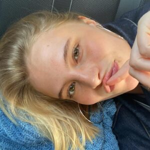 Karoline Hamm Instagram - yngstebarnet på bagsædet