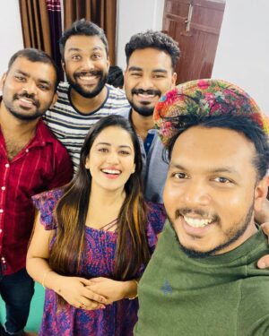 Karthik Surya Instagram - കുറച്ചു മുന്നെ കണ്ടു മുട്ടേണ്ടവറായിരുന്നു ഞങ്ങൾ 😁😜