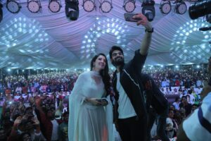 Kartikeya Gummakonda Instagram - Had a great time at Guntur promoting  our #bedurulanka2012 
Along with our 
#Chitra @iamnehashetty ..
The energy of @mahotsav_2k23 
at @vignanuniversityofficial was 🔥🔥..