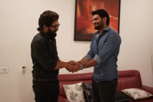 Kartikeya Gummakonda Instagram - Congratulated our Icon Star @alluarjunonline garu for winning the Iconic National Award 😇

As always, he humbly congratulated me for the Blockbuster success of #Bedurulanka2012 😍
