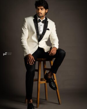 Kartikeya Gummakonda Instagram - Because trimmed the beard after a long time and tried to look decent 😝..
Styling :- @mounagummadi 
Photography :- @rajapranay 
Hair :- @rachamallakiran 
Makeup :- @sureshvemula_