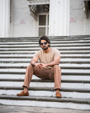 Kartikeya Gummakonda Instagram - MUM-BHAAAAI 😎😎

Shot by @rishabhkphotography
Hair & Makeup by @salonkoniki ( @vicky_patil04 @adeshmalwankar )