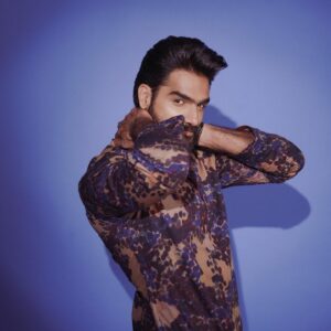 Kartikeya Gummakonda Instagram - Exploring new comfort zone 😁

Styled by @rashmitathapa
Wearing @lineoutline.in
Shot by @puchi.photography
Styling team @tedhimedhi